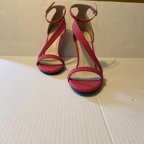 Diba Strap Sandal Fushia - Picture 5 of 7